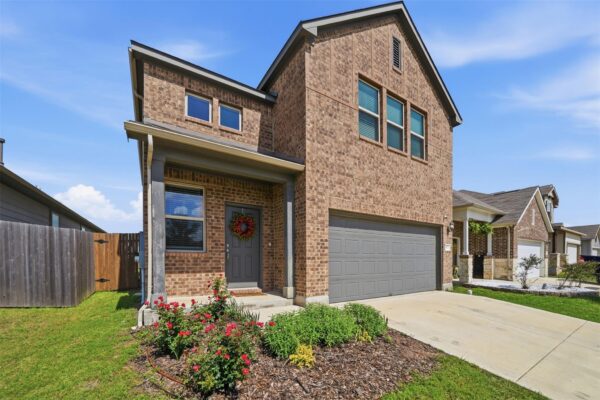 912 Eves Necklace Dr, Buda