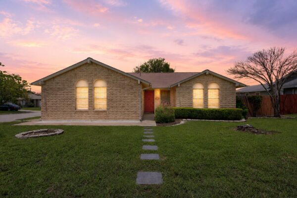 1006 Edgerly Ln, Pflugerville