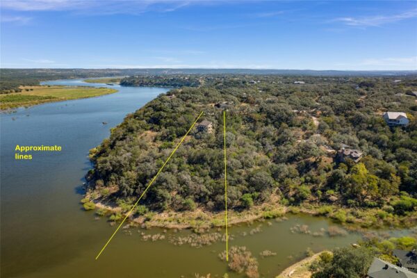 501 Coventry Rd, Spicewood