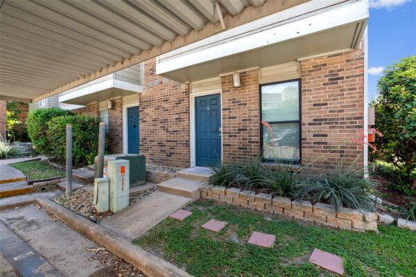 2018 W Rundberg Ln #16D, Austin
