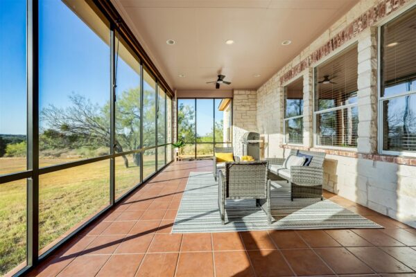 104 Running Brook Trl, Spicewood