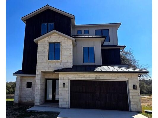2425 Bruin Dr, Spicewood