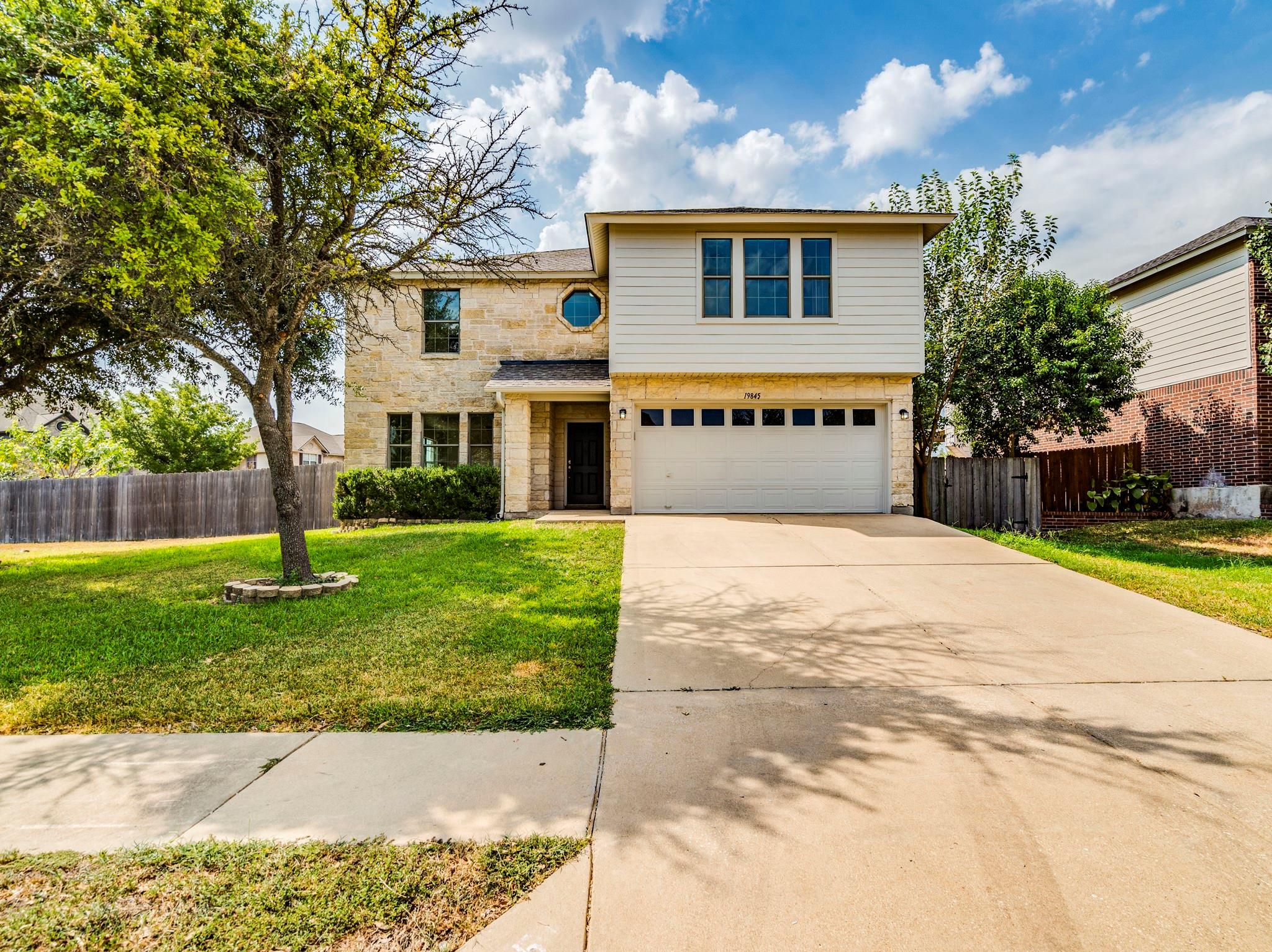 19845 San Chisolm Dr, Round Rock, TX 78664