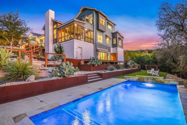 211 Ronay Dr, Spicewood