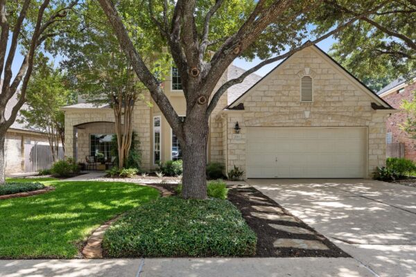 2713 Loyaga Dr, Round Rock