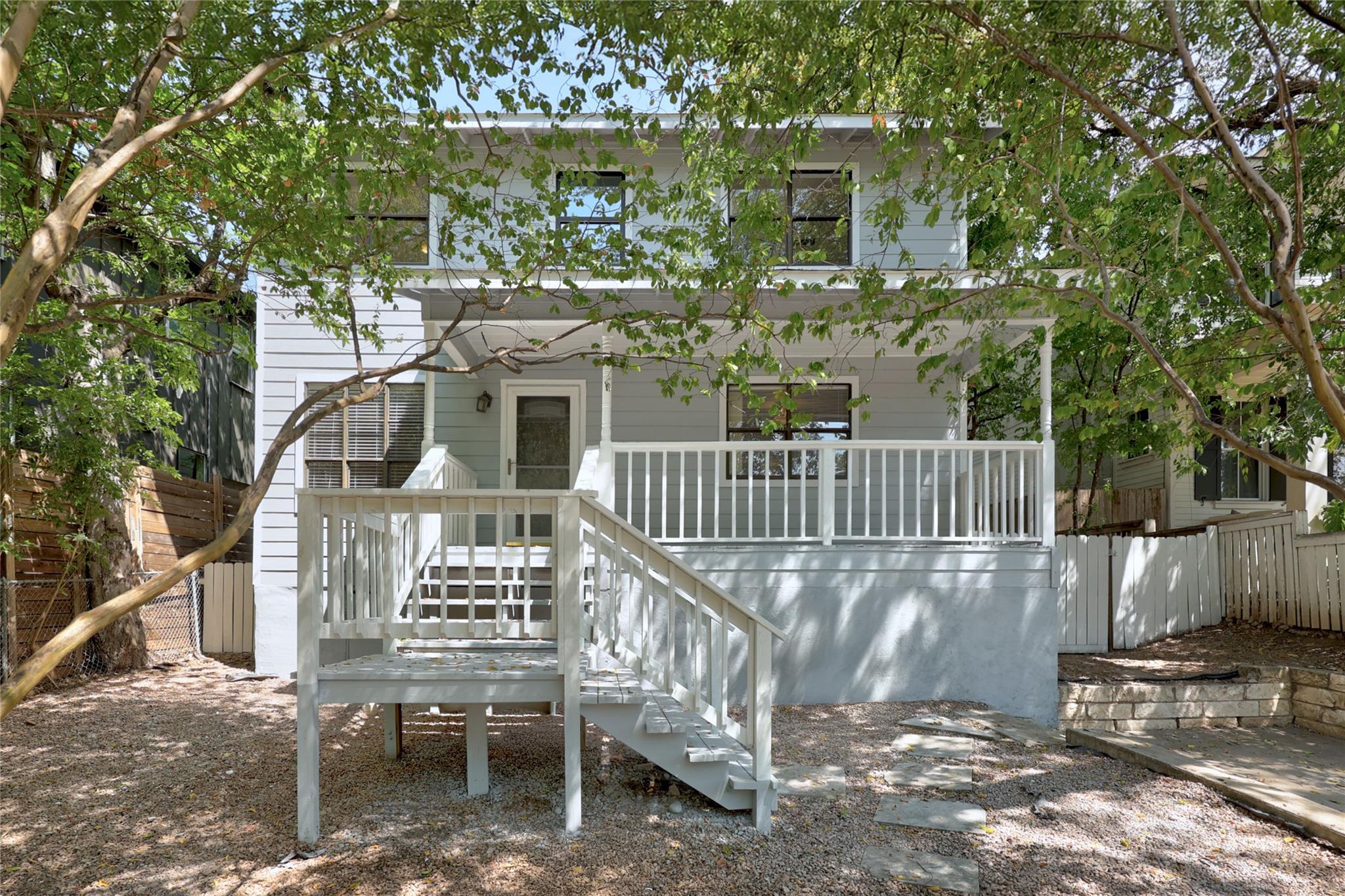 2102 E 8th St, Austin