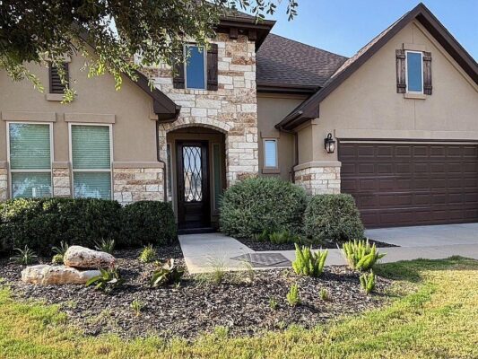 820 Desaix Dr, Georgetown