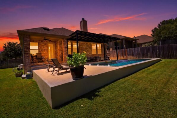 662 Catalina Ln, Austin