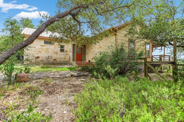 700 CLIFFSIDE Rd, Wimberley