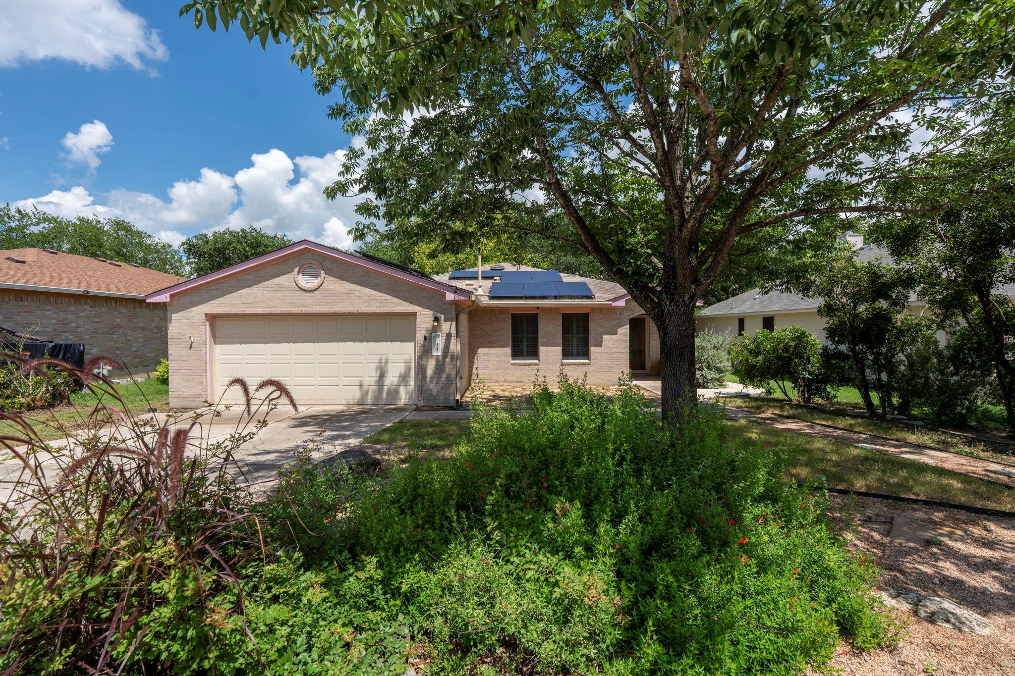 144 FALL CREEK Dr, Kyle, TX 78640