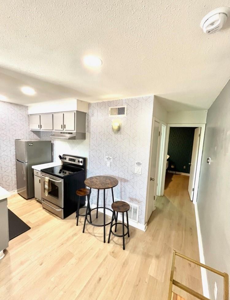 2302 East Side Dr #30, Austin, TX 78704