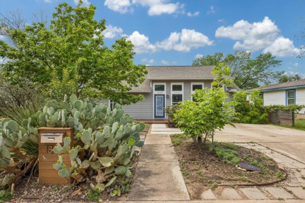1800 Deloney St, Austin