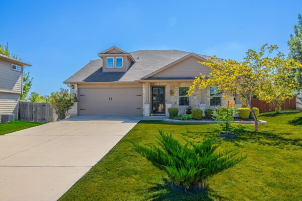 209 Frio River Trl, Hutto
