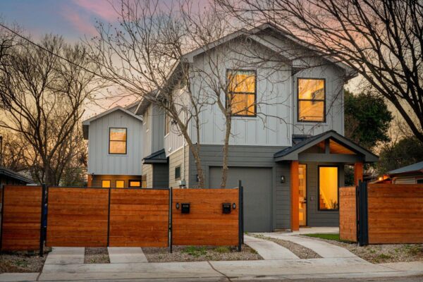 910 Tillery St #A, Austin