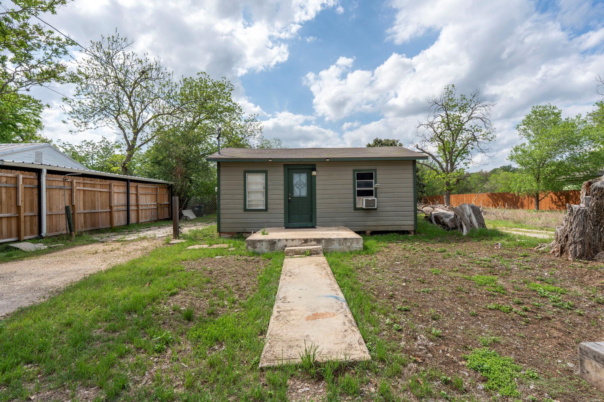 1130 Gravel St, San Marcos, TX 78666