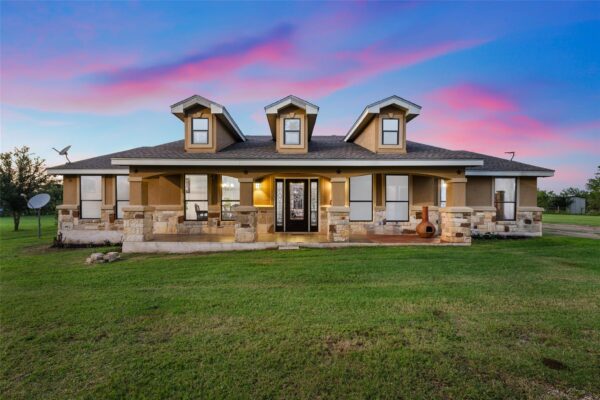 108 Whispering Pines Dr, Bastrop