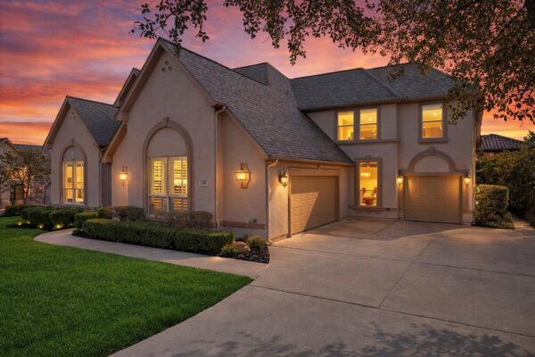 111 Whitley Dr, Austin