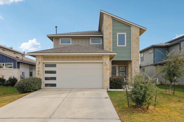 204 Cupreata Ln, Leander