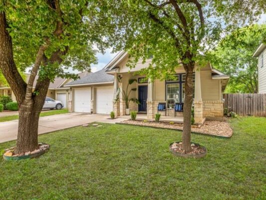 536 W Metcalfe St, Hutto