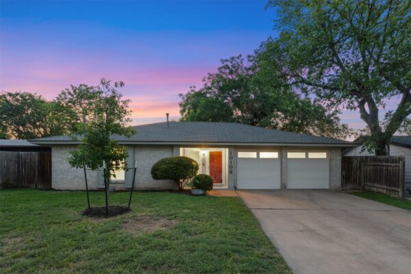 10106 Woodstock Dr, Austin