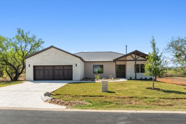 1399 Hi Cir S, Horseshoe Bay