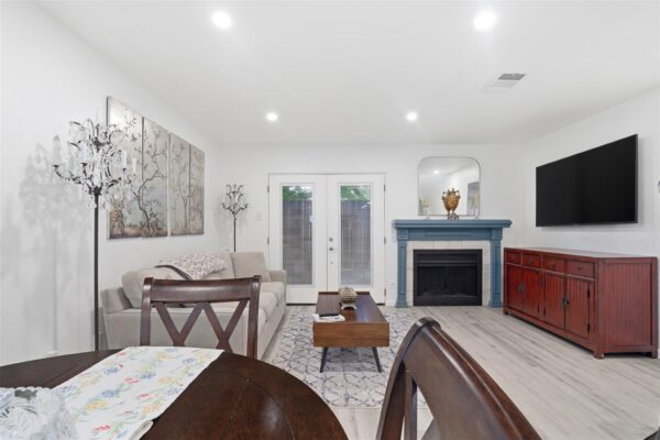 2018 W Rundberg Ln #7A, Austin