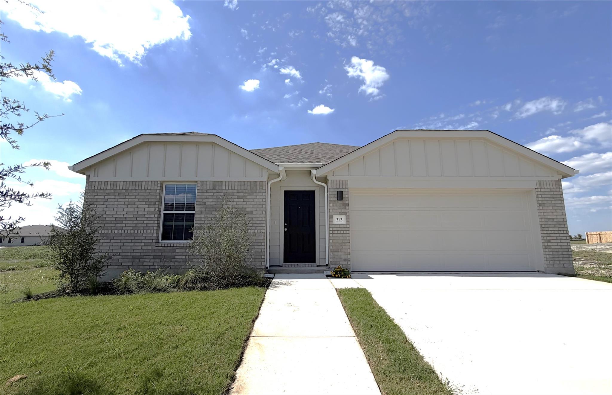 312 Hazy View Rd, San Marcos, TX 78666