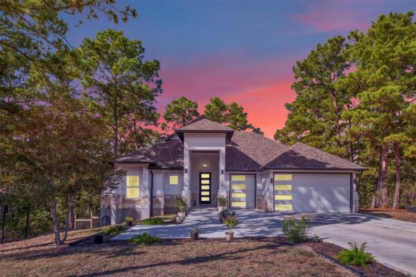 176 Briar Forest Dr, Bastrop