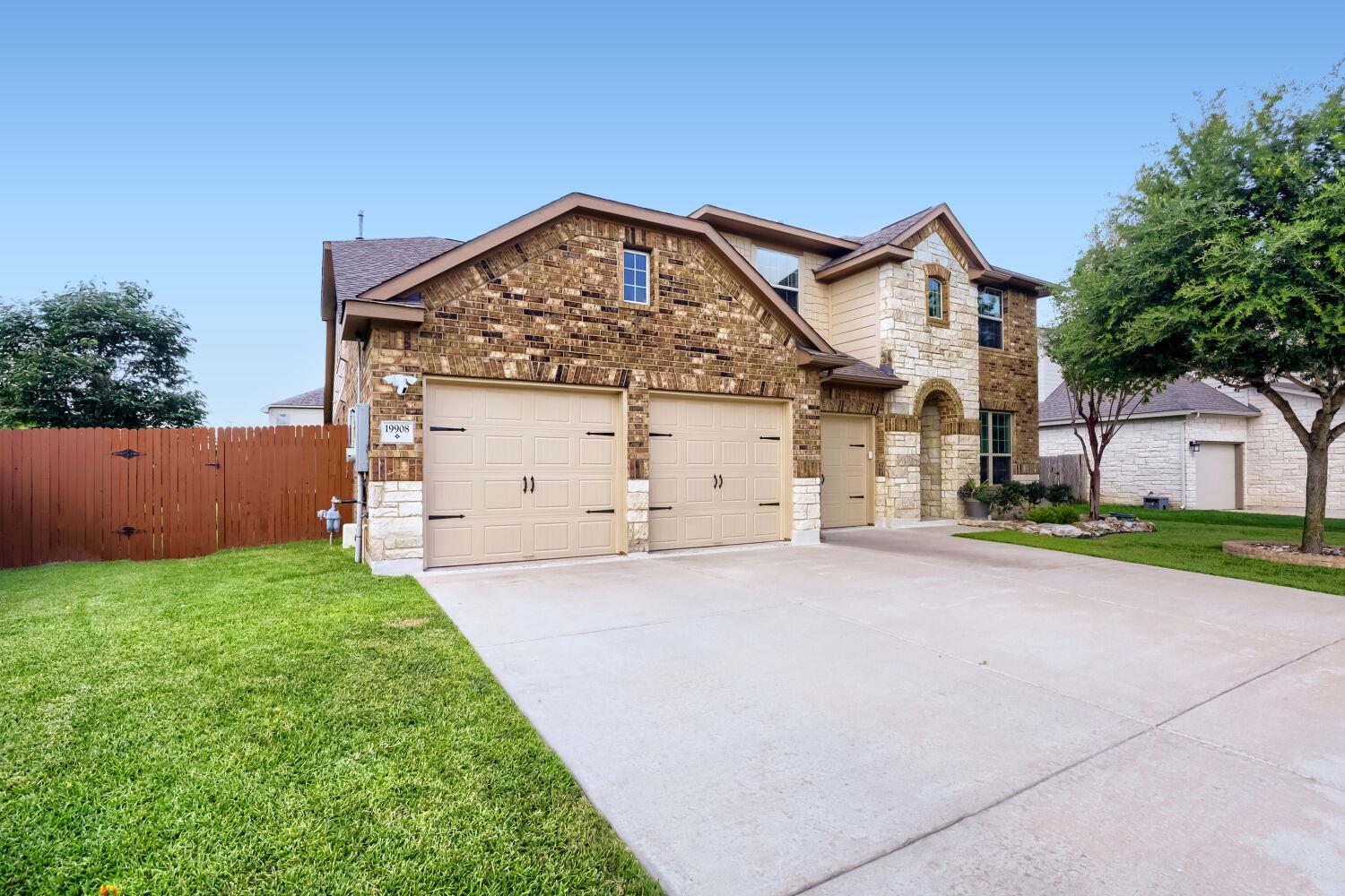 19908 Sparhawk Ter, Pflugerville, TX 78660