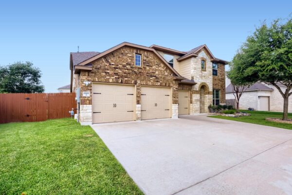 19908 Sparhawk Ter, Pflugerville