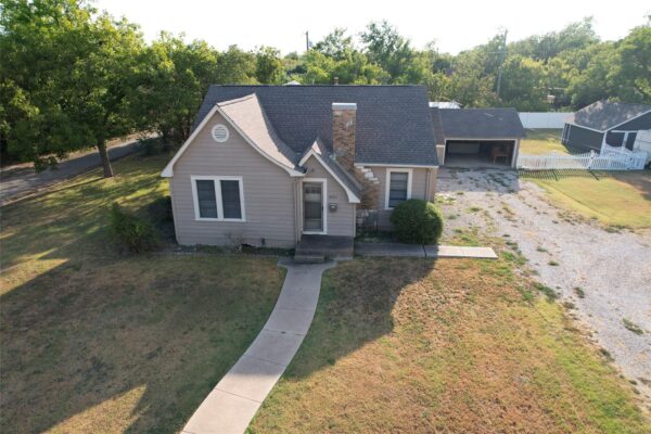 805 Howard St, Taylor