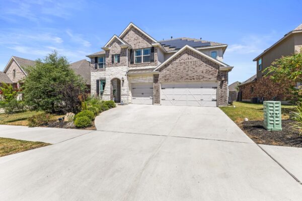428 Landing Ln, Leander