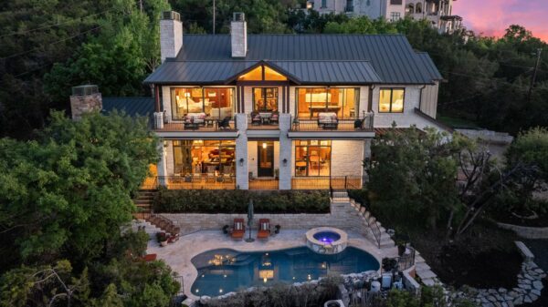 9200 Stallion Dr, Austin