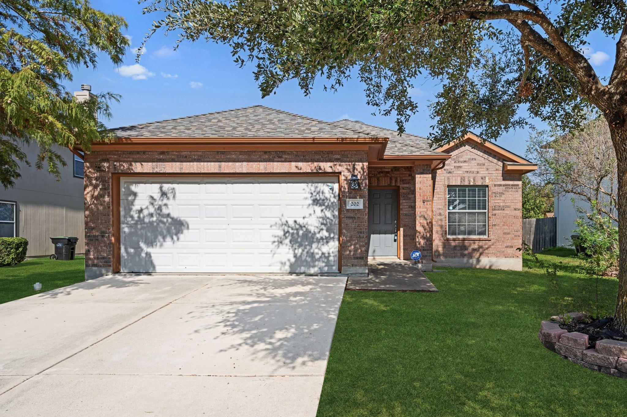 202 Flinn St, Hutto, TX 78634