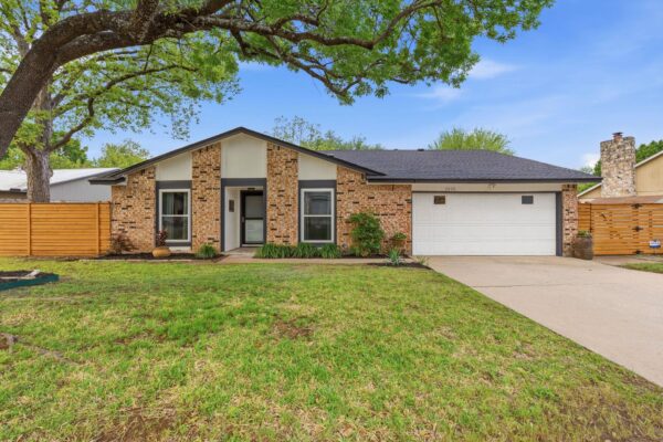 2405 Stone River Dr, Austin