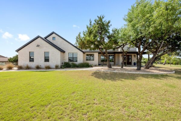 215 SANDY CREEK Cv, Driftwood