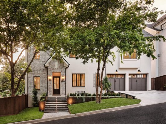 1900 Matthews Dr, Austin
