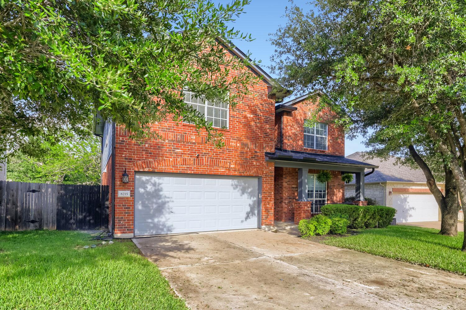 8215 Menlo Park Pl, Round Rock