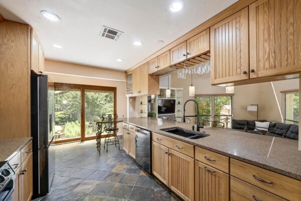 122 Acapulco Dr, Lakeway
