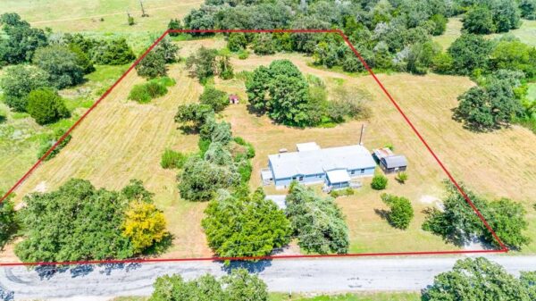 166 Rosanky Cattle Company Rd, Smithville