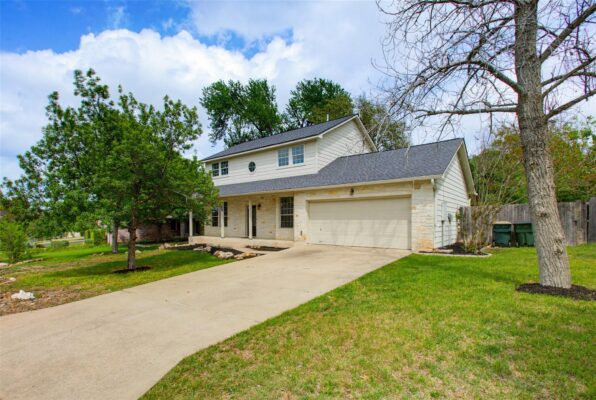 302 Deepwood Dr, Georgetown