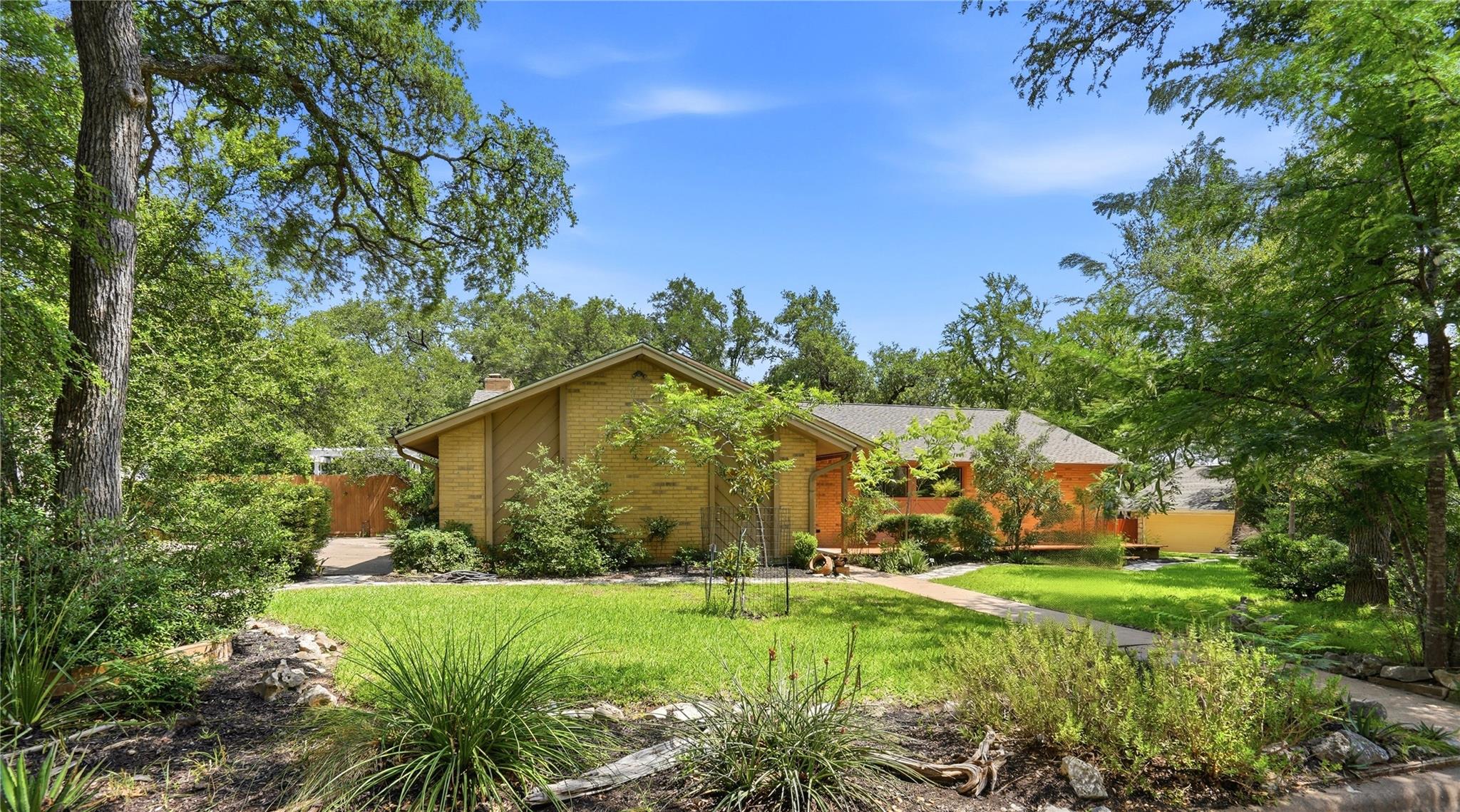 9900 Richelieu Rd, Austin, TX 78750