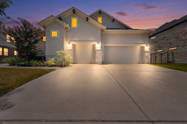 1902 Floresta Dr, Cedar Park