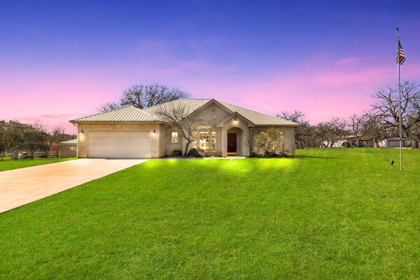 416 Highland Dr, Marble Falls