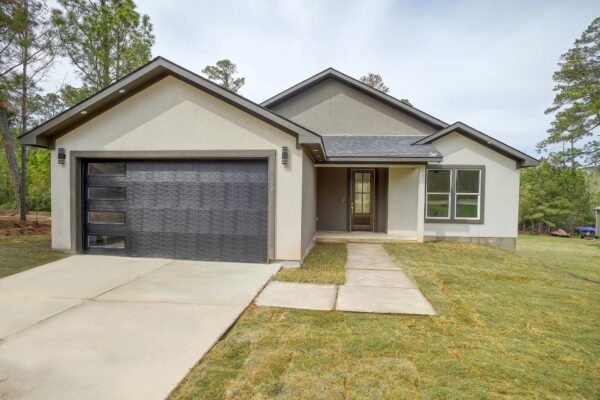 110 Mamalu None, Bastrop