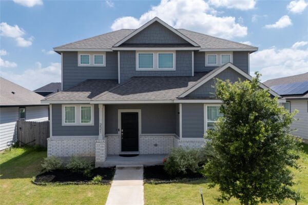 221 Banff Dr, Kyle