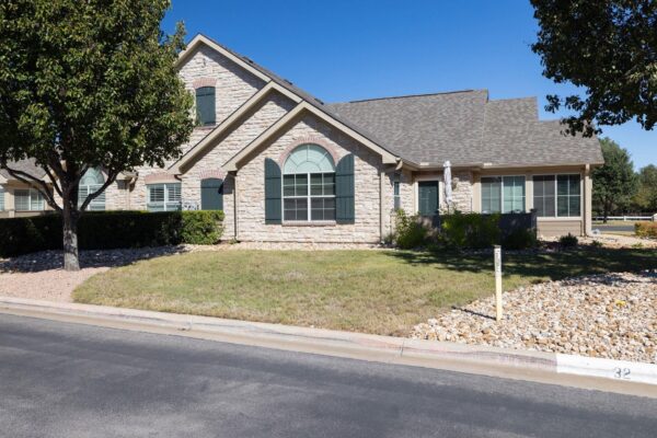 30 Wildwood Dr #32, Georgetown