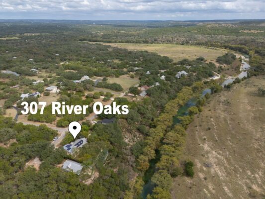 307 River Oaks Dr, Wimberley