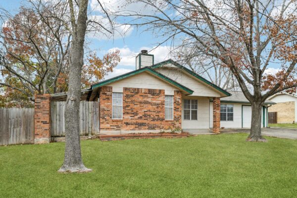 102 Stubblefield Dr, Elgin