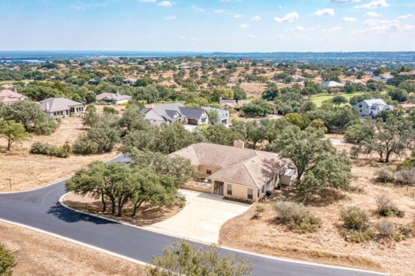 634 Broken Hills Dr, Horseshoe Bay